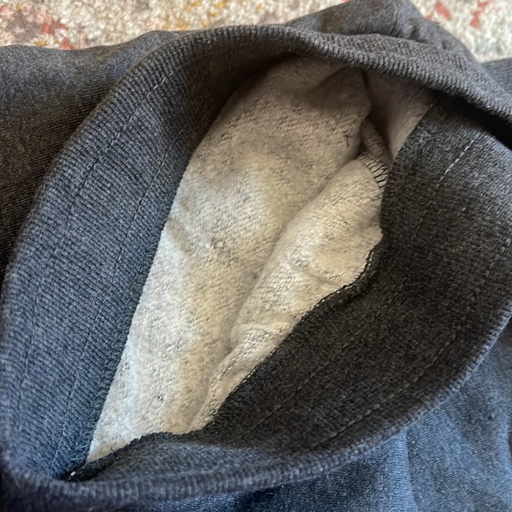 🔘 Gray Fleece Drawstring Joggers 🔘 - Picture 9 of 9